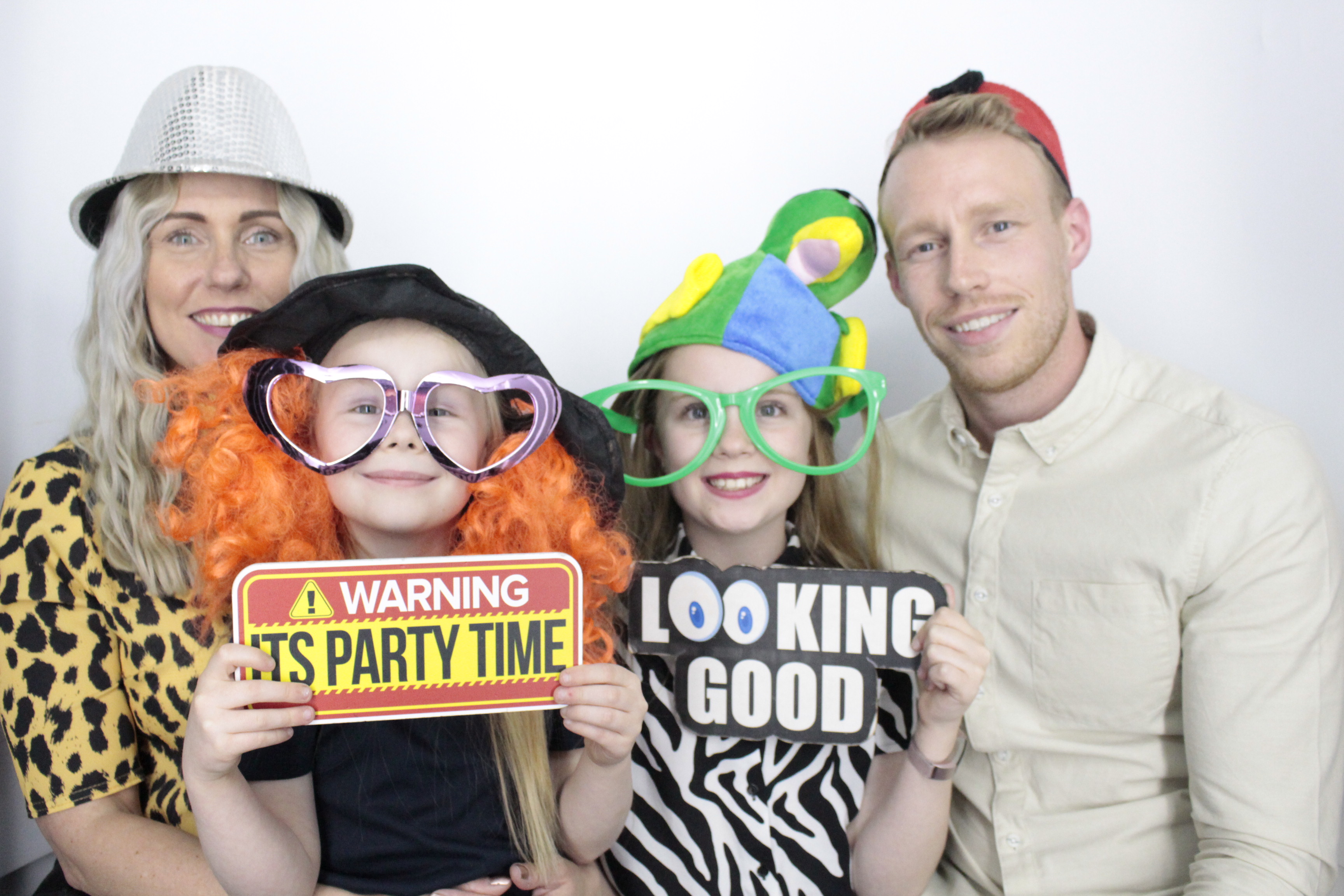 Mandy's 60th  Birthday Party | View more photos from the event at gallery.myphotoboothexperience.co.uk/u/MyPhotoBoothExperienceLtd/Mandys-60th-Birthday-Party